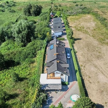 Osrodek Wypoczynkowy Swallow Apartment กชึชโบโว ภายนอก รูปภาพ